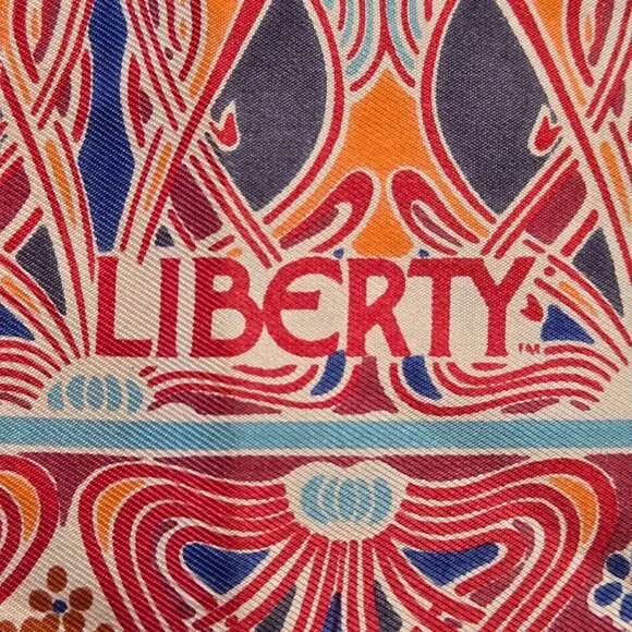 Liberty Silk Scarf Vintage Ianthe Design - Picture 6 of 6